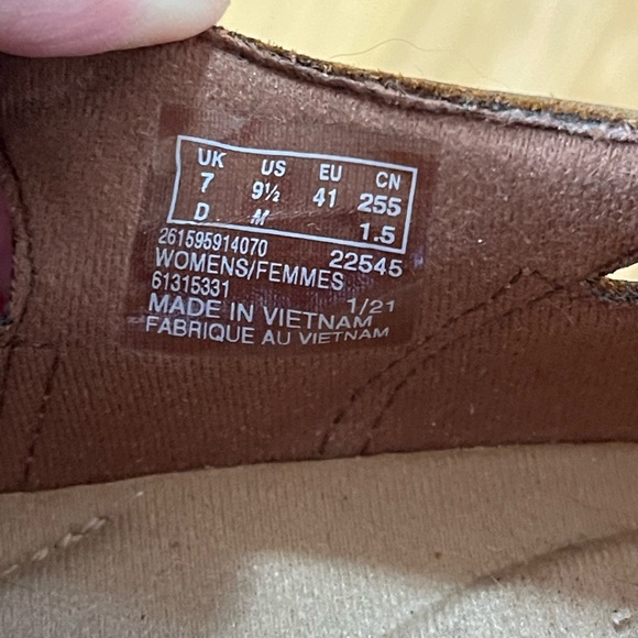 Womans Clark size 9.5. Nwot - Picture 3 of 4